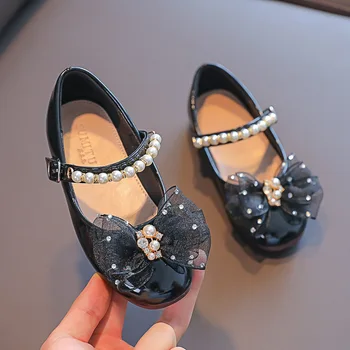 Детски блестящи перлени обувки на принцесата на равна подметка свързани с лък За момичета, нескользящие черни кожени обувки, детски обувки за танци подметка
