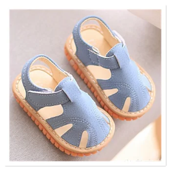 Нов летен стил се нарича сандали. Пешеходната обувки с меки пръсти и плъзгане подметка за деца на възраст от 1-2 до 3 години. Пясък